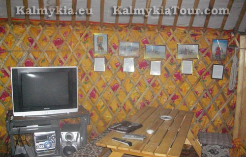 Жизнь кочевников в Калмыкии Жизнь кочевников в Калмыкии