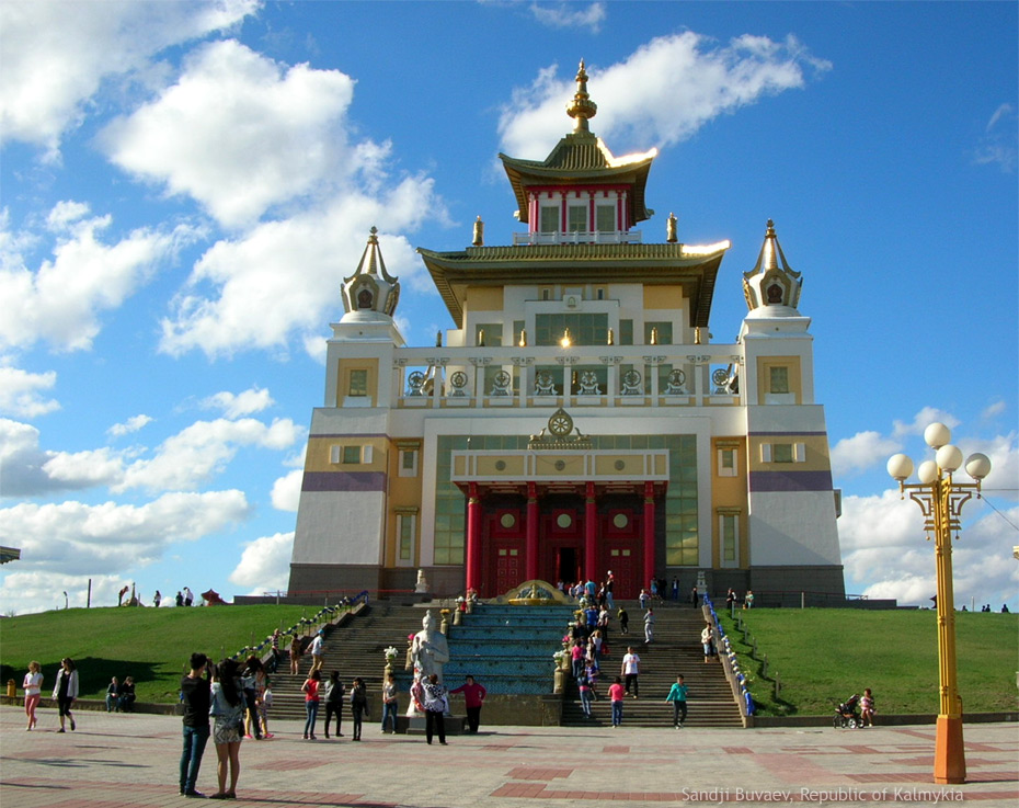 Экскурсия по Золотой обители Будды Шакьямуни