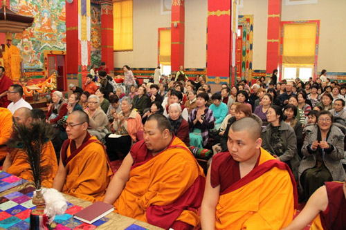 Буддийский праздник Монлам