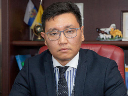Менкнасунов Максим Пюрвеевич