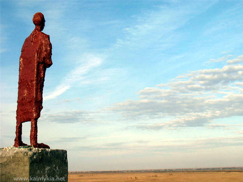 Памятник Велимиру Хлебникову