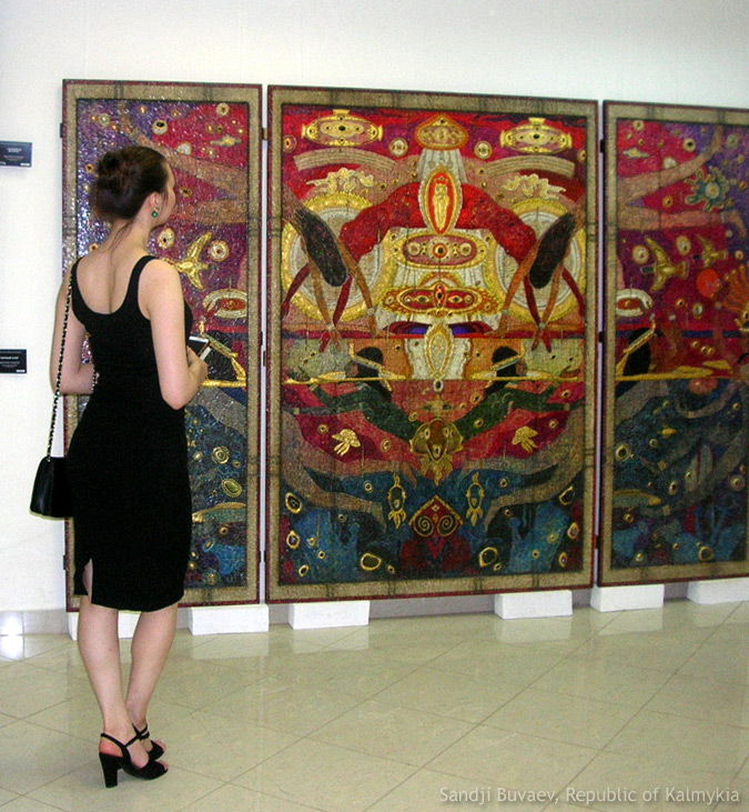 Выставка Дмитрия Санджиева